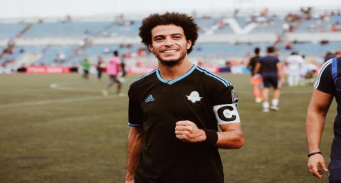 بعد التدخل العنيف أمام نهضة بركان.. إصابة عمر جابر بشرخ في شظية القدم